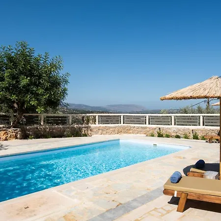Prinus Country Retreat Apokoronas, Heated Pool, 13km From The Sea ヴィラ Embrósneros