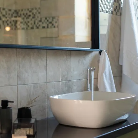 Prinus Country Retreat Apokoronas, Heated Pool, 13km From The Sea ヴィラ