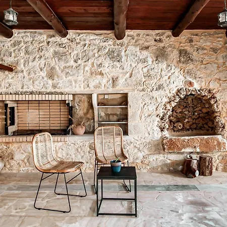 Prinus Country Retreat Apokoronas, Heated Pool, 13km From The Sea Villa