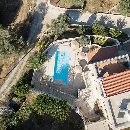 Prinus Country Retreat Apokoronas, Heated Pool, 13km From The Sea